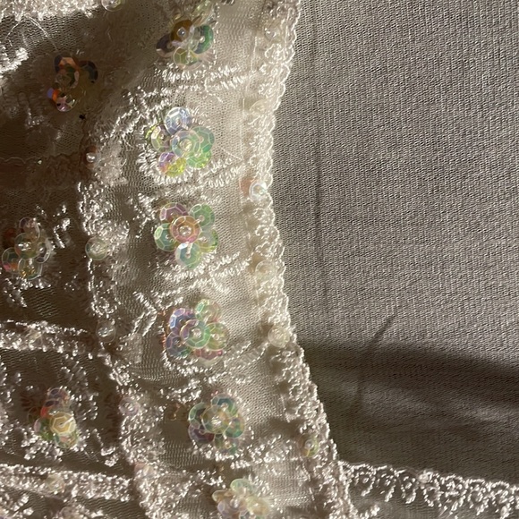 Papillon Dressy Sleeveless Top - Picture 4 of 7